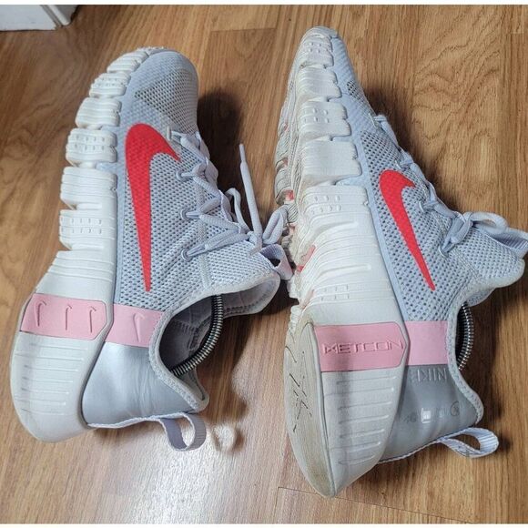 Nike Women's Metcon 3 Training Shoe 12 - Picture 6 of 8